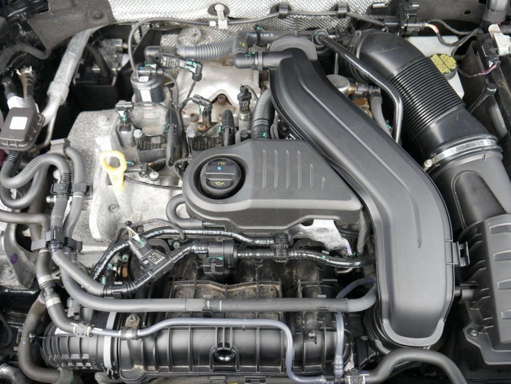 used 2022 Volkswagen Taos car, priced at $18,000
