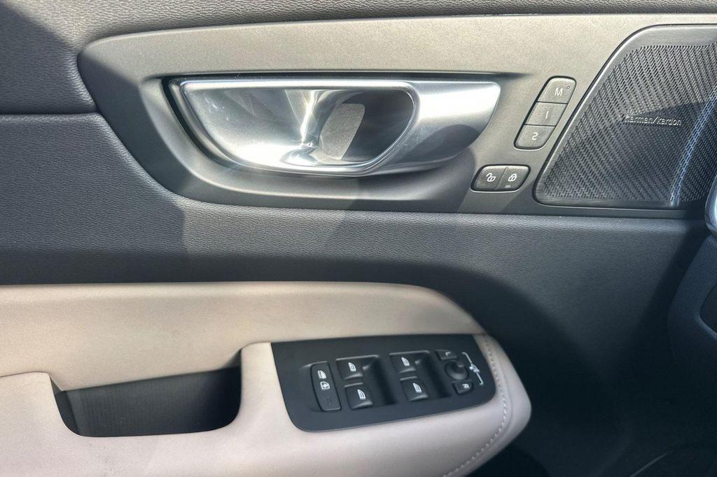 new 2026 Volvo XC60 car, priced at $59,600