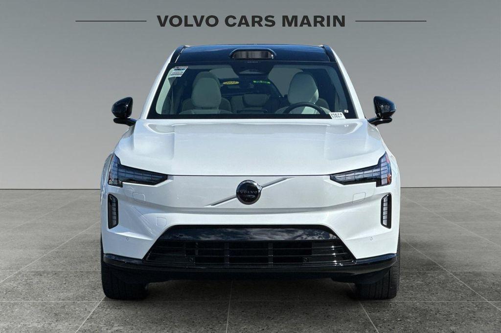 new 2025 Volvo EX90 car, priced at $86,290