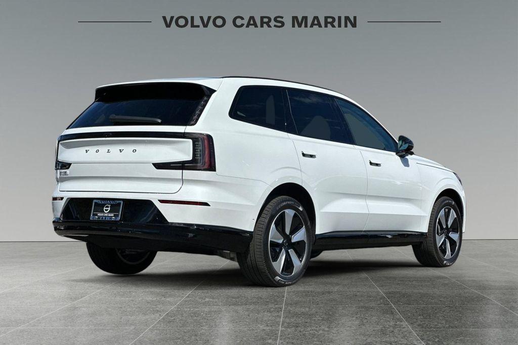 new 2025 Volvo EX90 car, priced at $86,290
