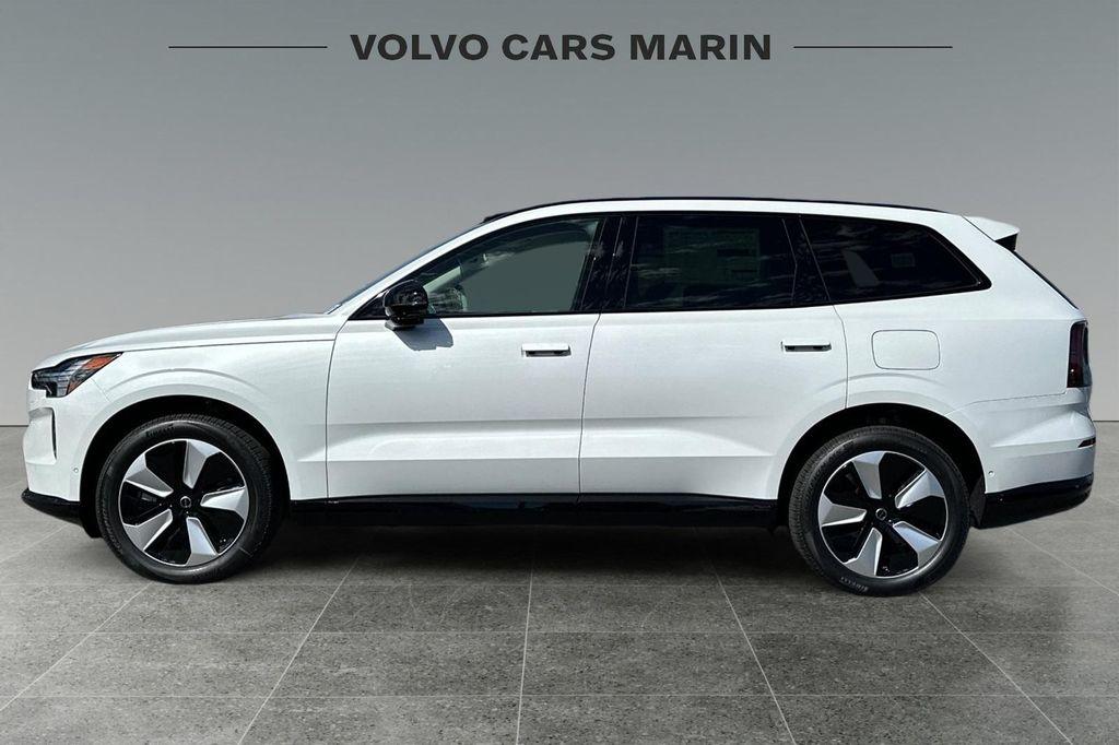 new 2025 Volvo EX90 car, priced at $86,290