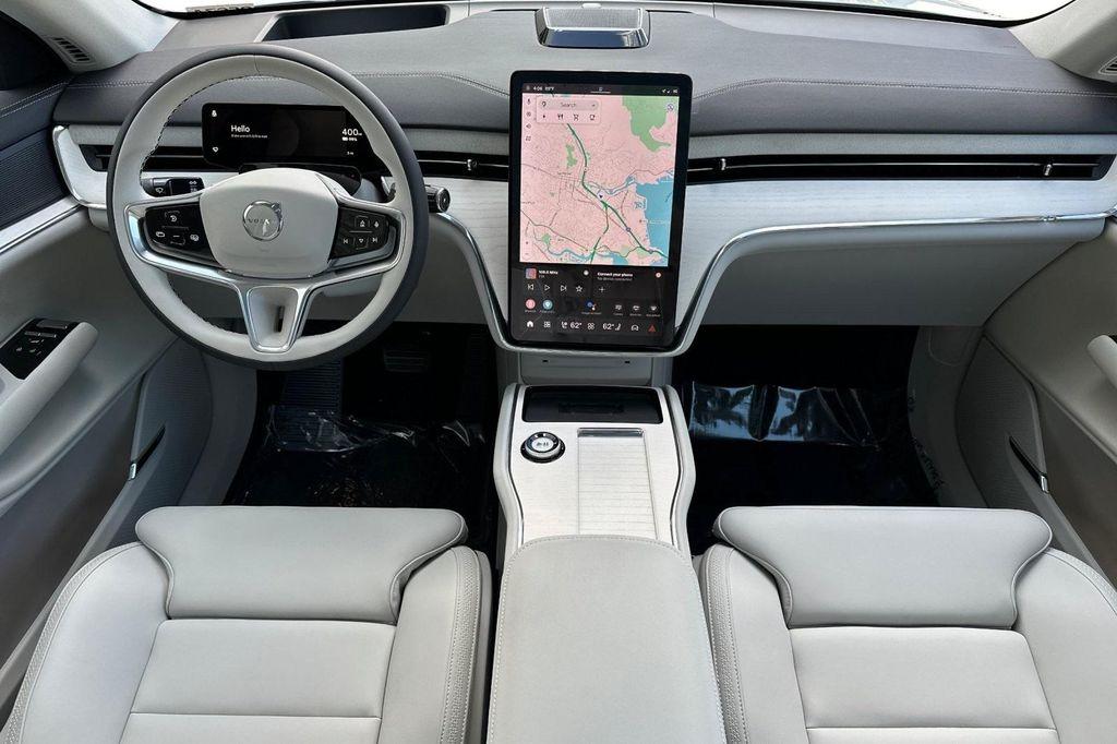 new 2025 Volvo EX90 car, priced at $86,290