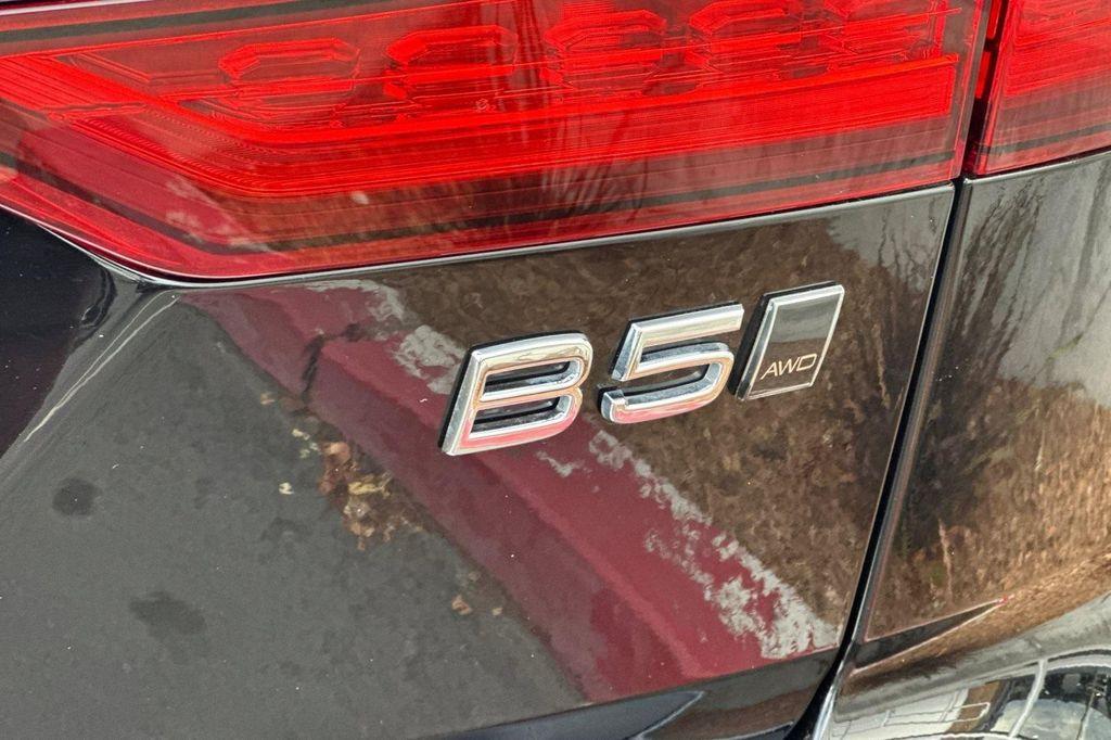 used 2023 Volvo V60 Cross Country car, priced at $41,999