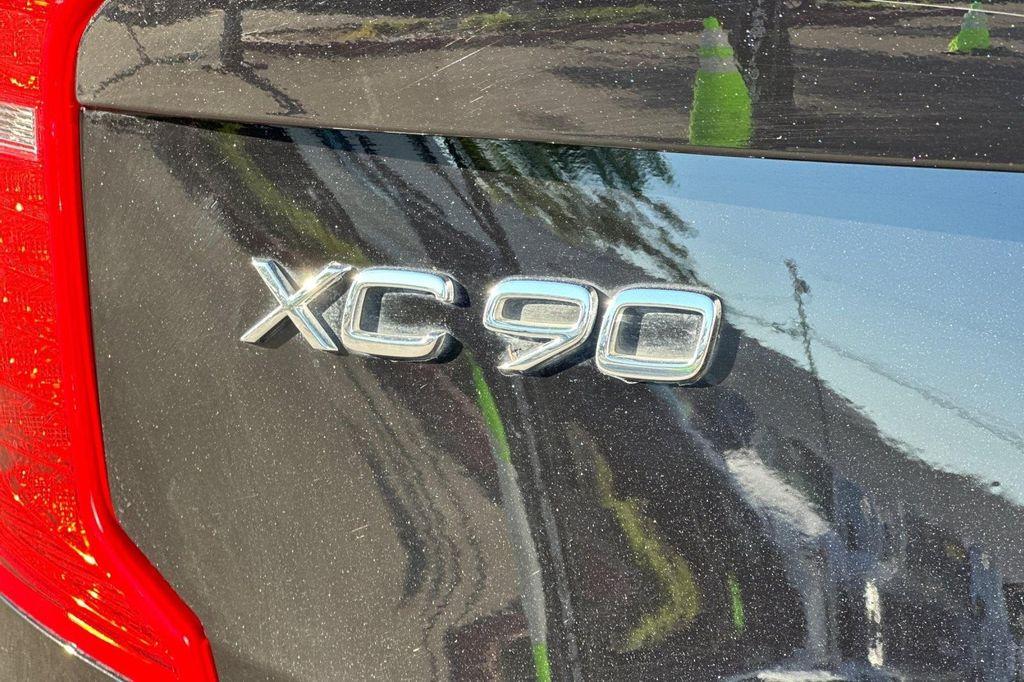 used 2023 Volvo XC90 Recharge Plug-In Hybrid car, priced at $49,999