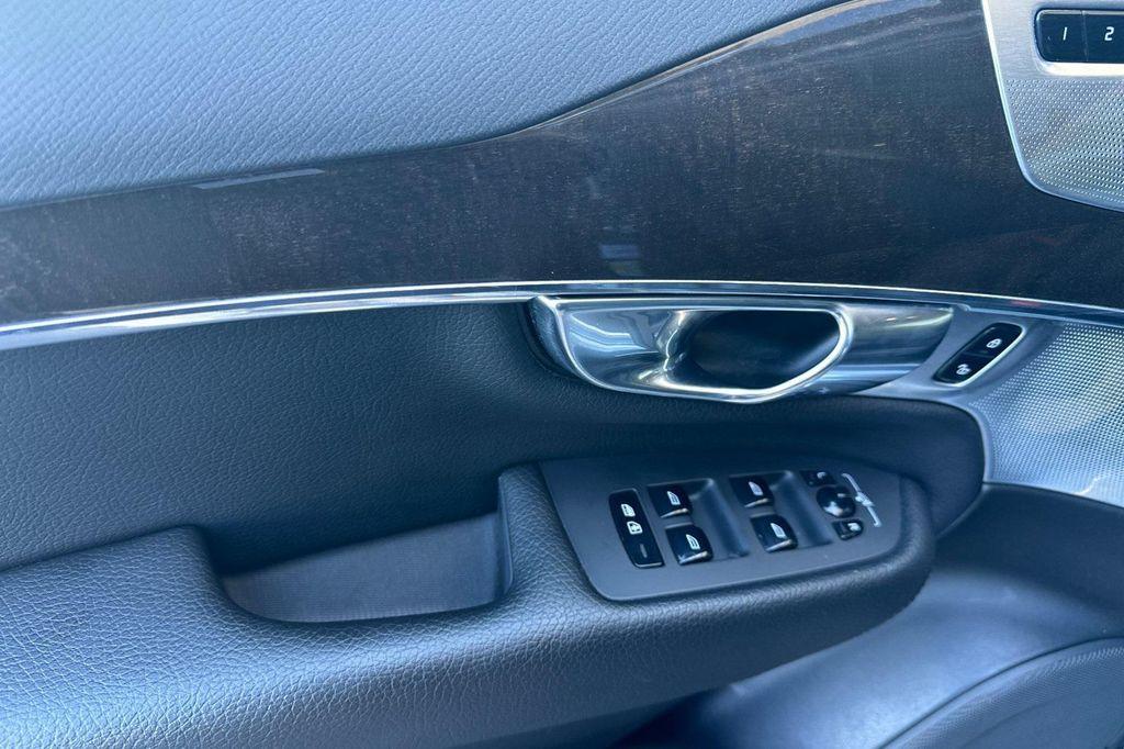 used 2018 Volvo XC90 car, priced at $19,595