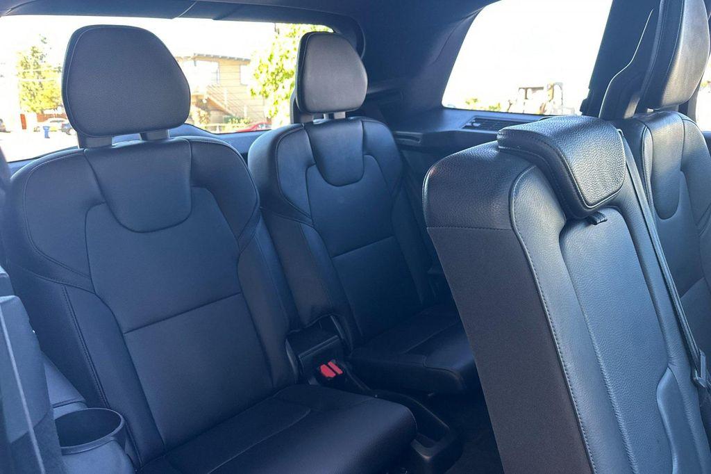 used 2018 Volvo XC90 car, priced at $19,595