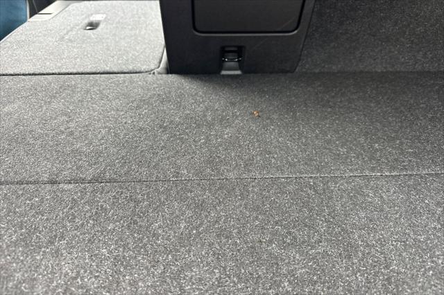 used 2022 Volvo C40 Recharge Pure Electric car, priced at $38,000
