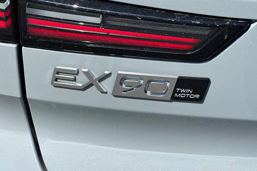 new 2025 Volvo EX90 car, priced at $87,120
