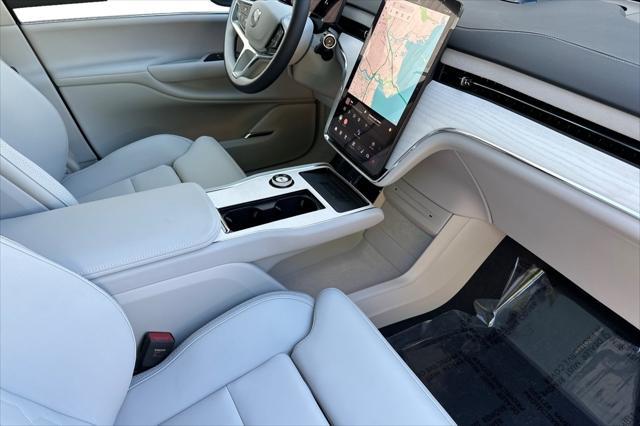 new 2025 Volvo EX90 car, priced at $87,120