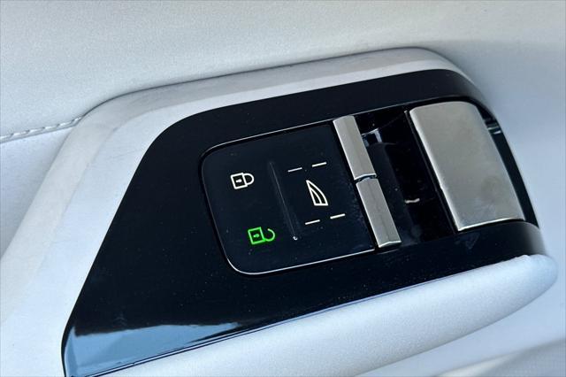 new 2025 Volvo EX90 car, priced at $87,120