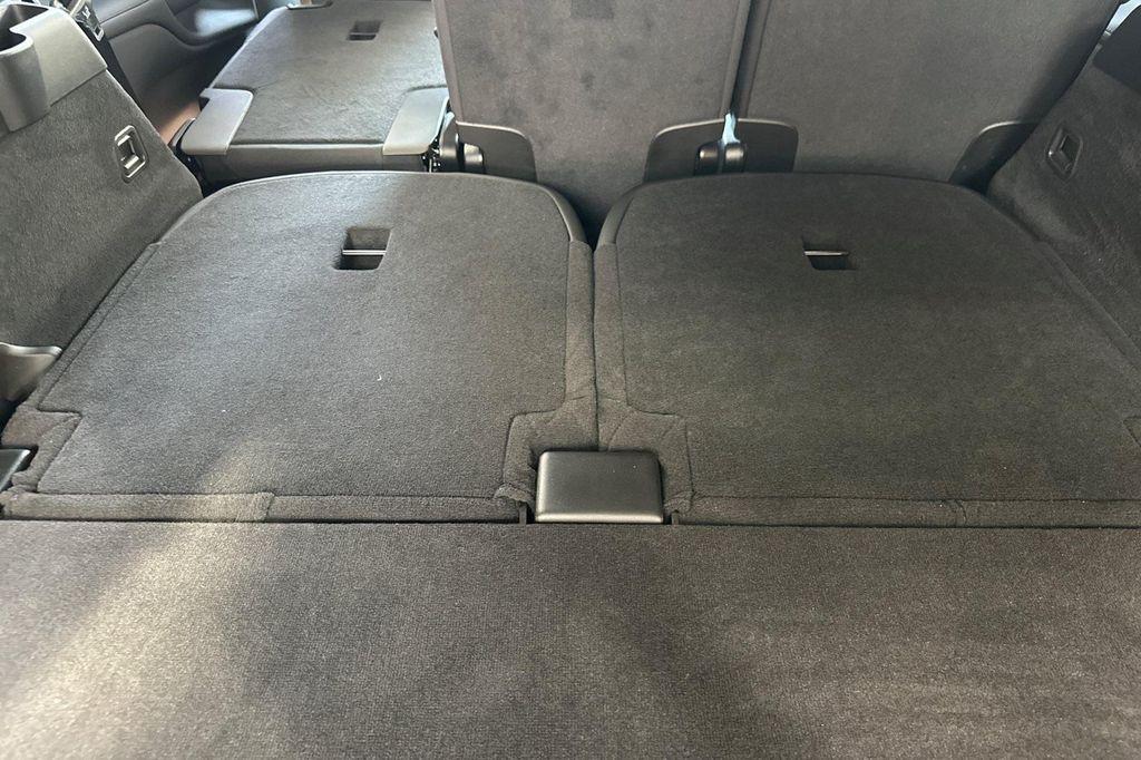 new 2025 Volvo EX90 car, priced at $93,840