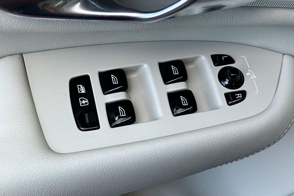 new 2026 Volvo XC90 Plug-In Hybrid car, priced at $85,625