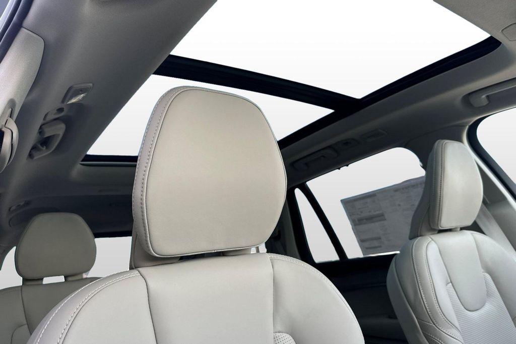 new 2026 Volvo XC90 Plug-In Hybrid car, priced at $85,625