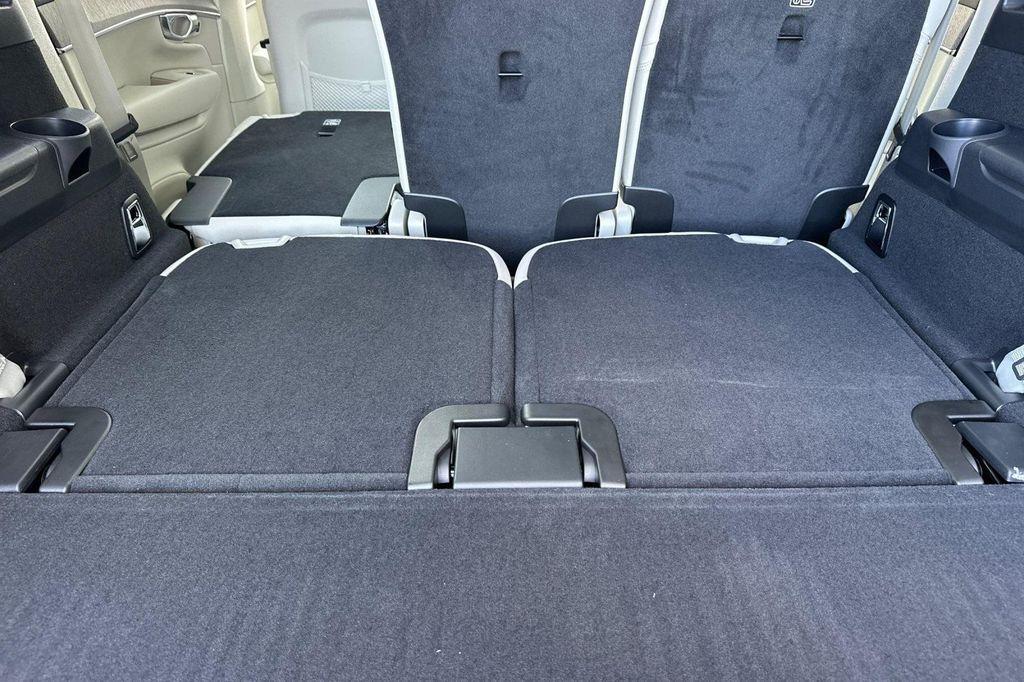 new 2026 Volvo XC90 Plug-In Hybrid car, priced at $85,625
