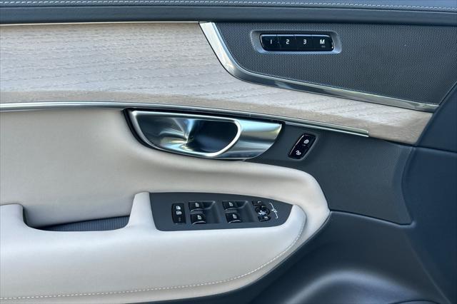new 2025 Volvo XC90 Plug-In Hybrid car, priced at $75,525