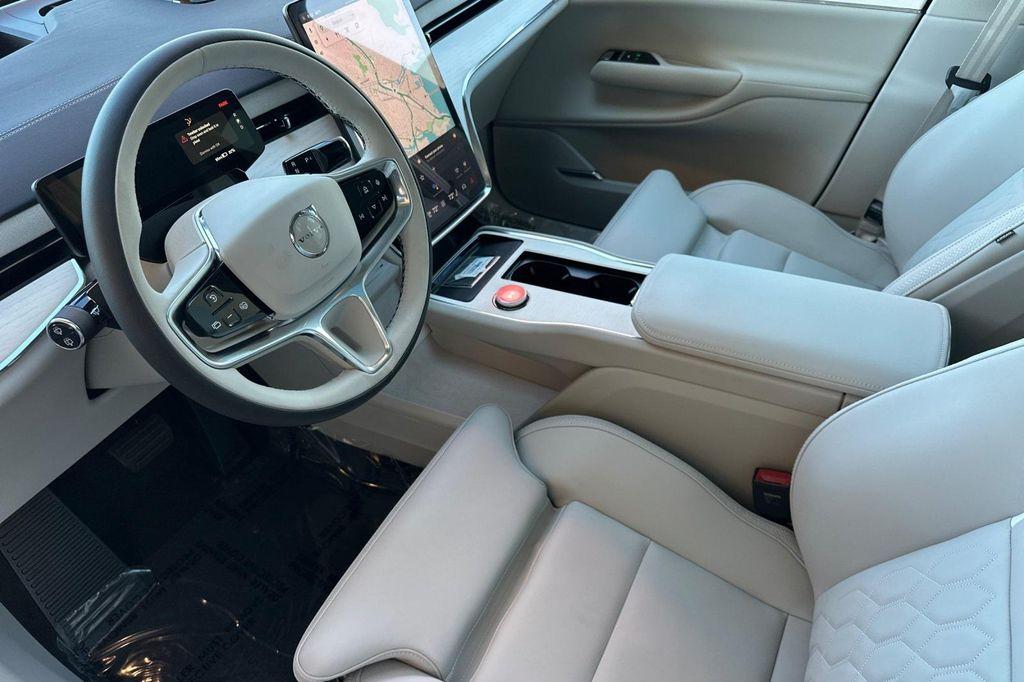 new 2025 Volvo EX90 car, priced at $88,945