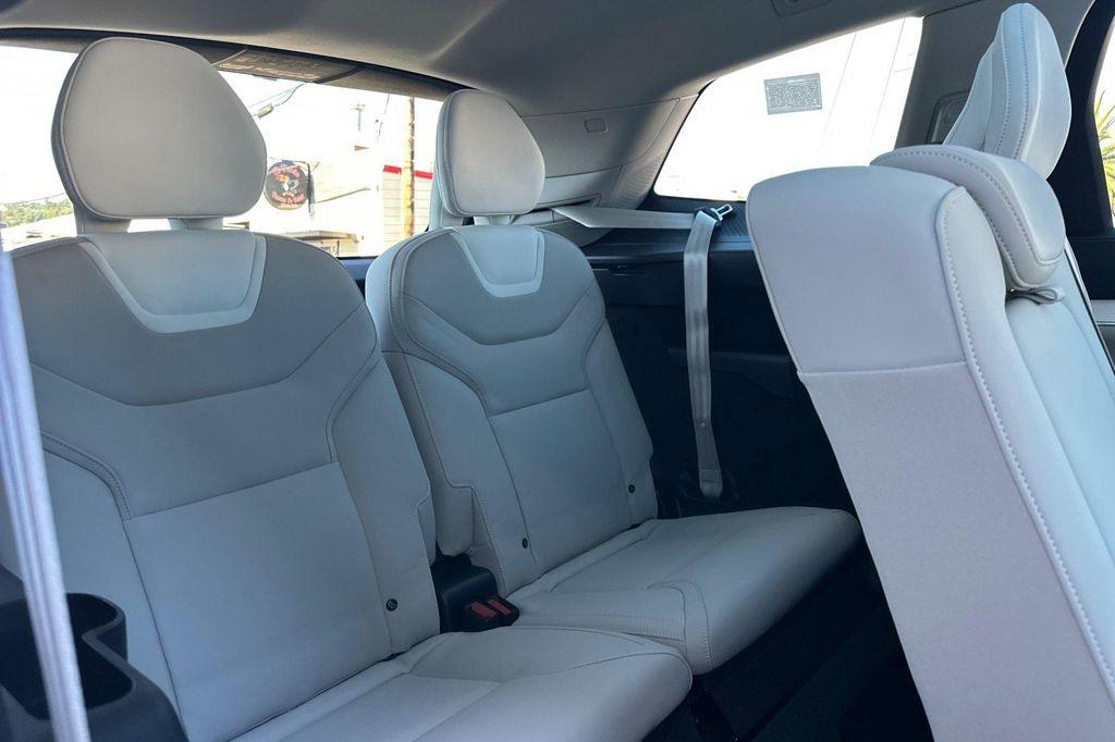 new 2025 Volvo EX90 car, priced at $88,945