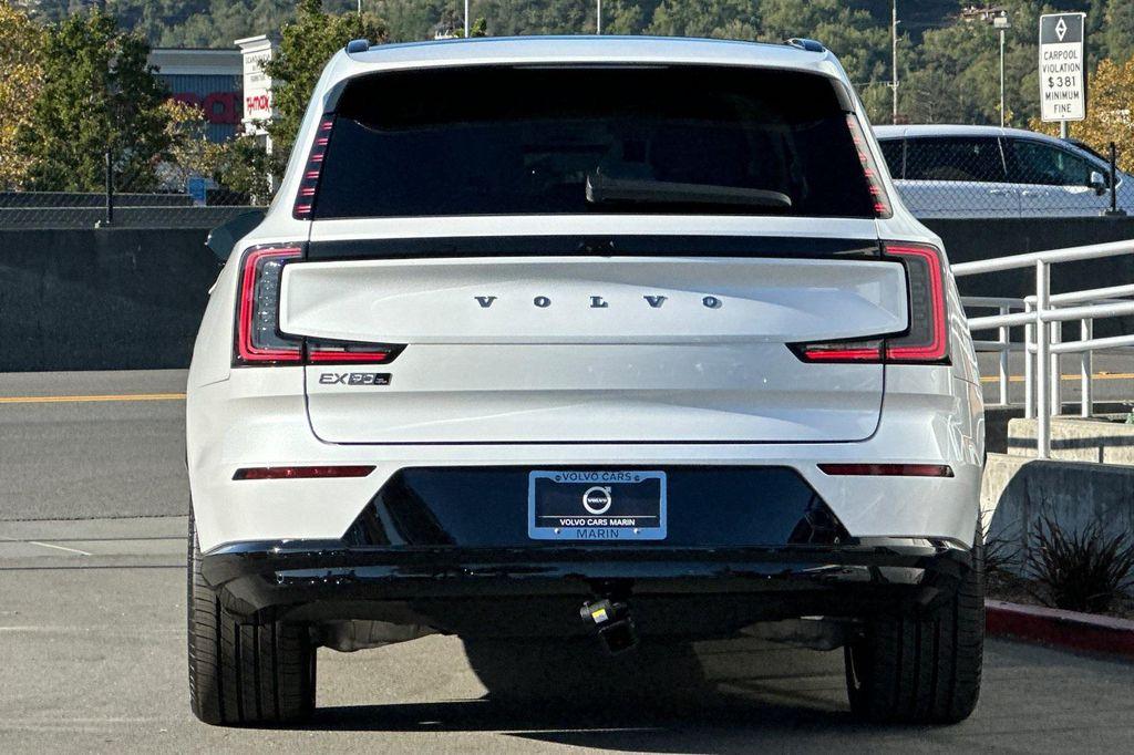 new 2025 Volvo EX90 car, priced at $88,945