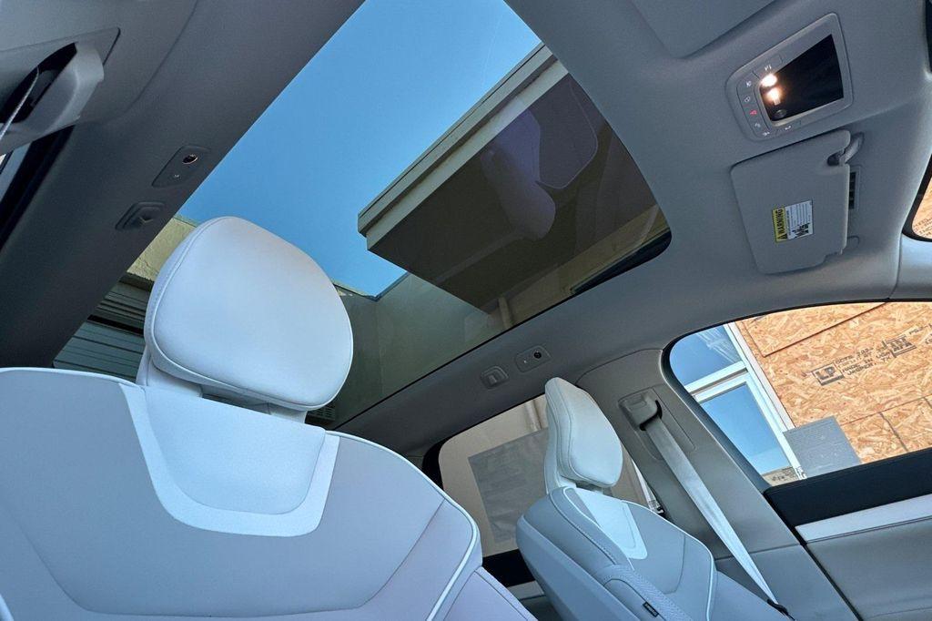 new 2025 Volvo EX90 car, priced at $88,945