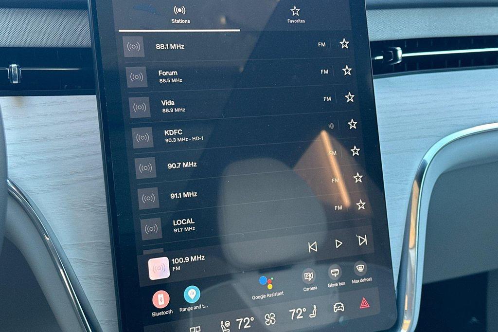 new 2025 Volvo EX90 car, priced at $88,945