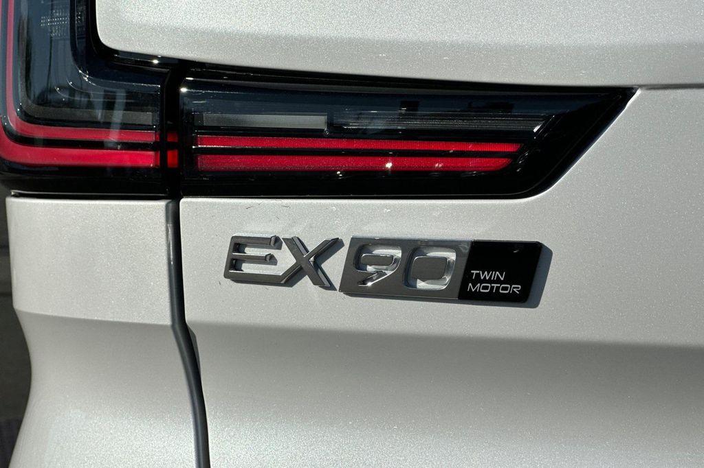 new 2025 Volvo EX90 car, priced at $88,945