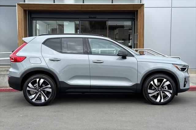 new 2025 Volvo XC40 car, priced at $51,565