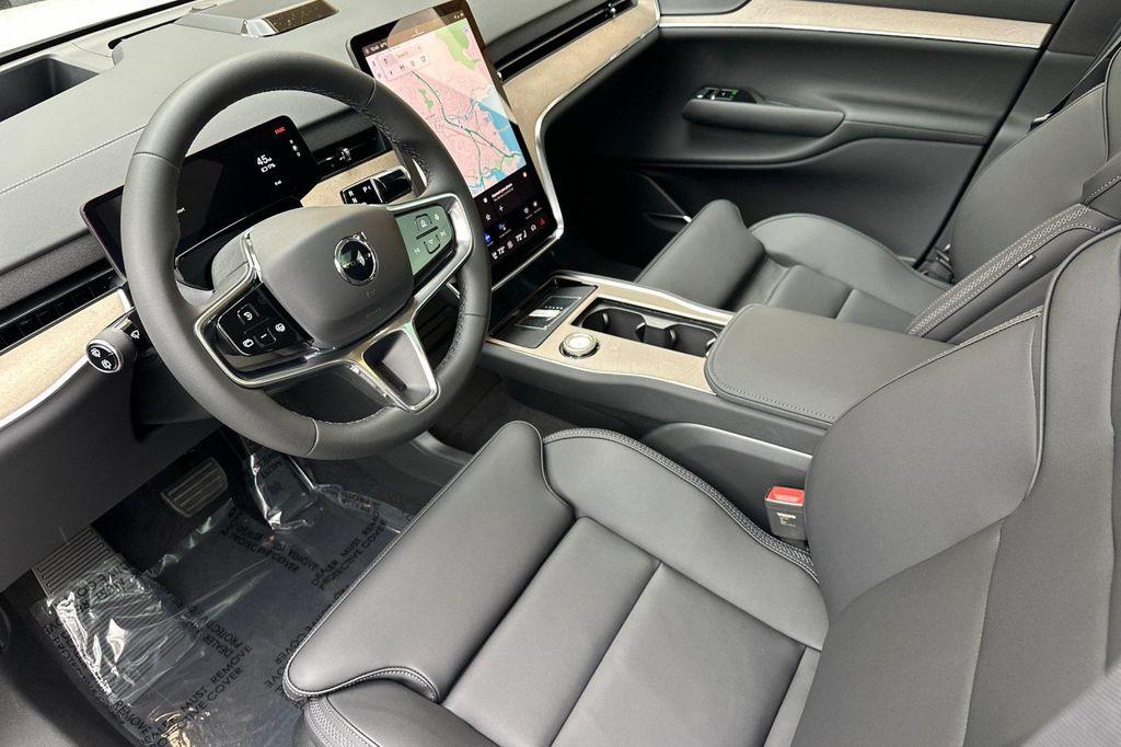 new 2025 Volvo EX90 car, priced at $88,325
