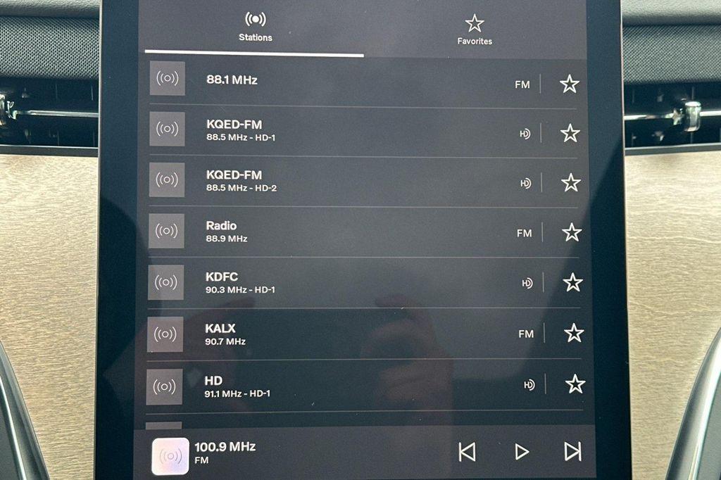 new 2025 Volvo EX90 car, priced at $88,325