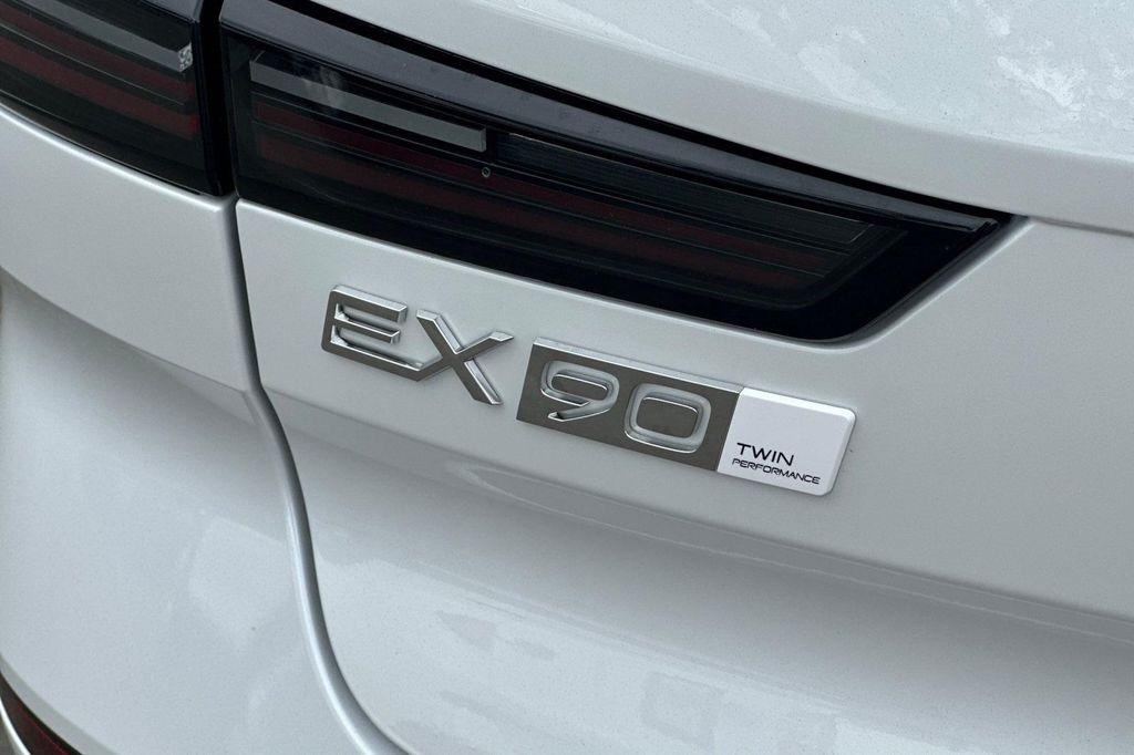 new 2025 Volvo EX90 car, priced at $88,325