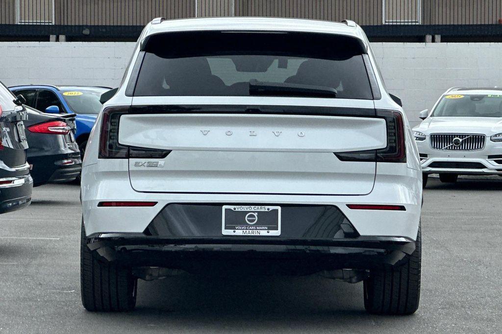 new 2025 Volvo EX90 car, priced at $88,325