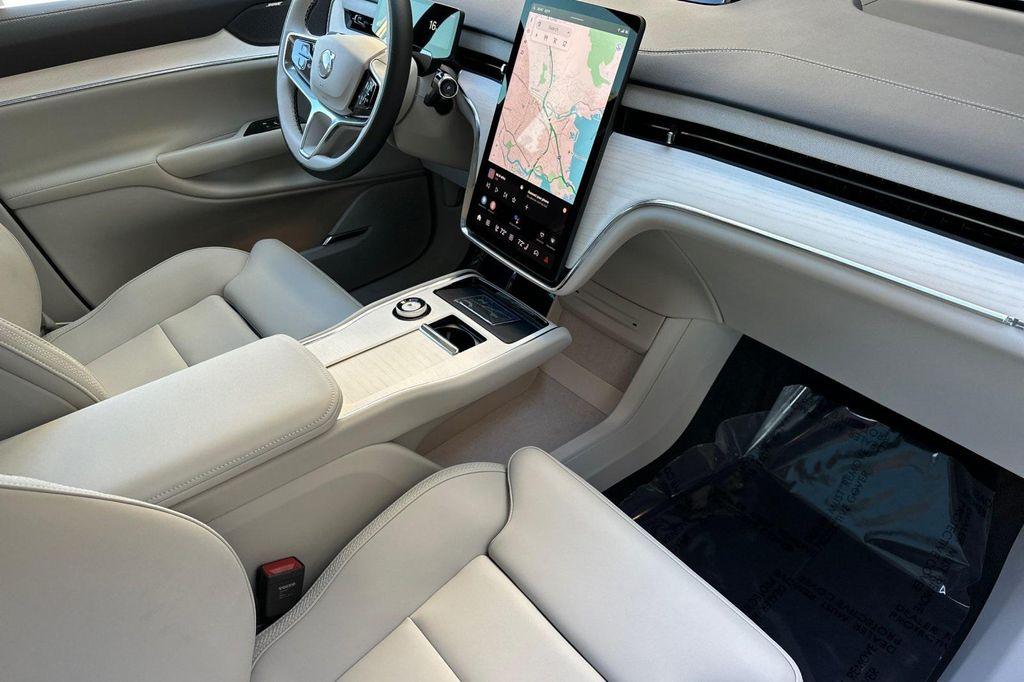 new 2025 Volvo EX90 car, priced at $85,895