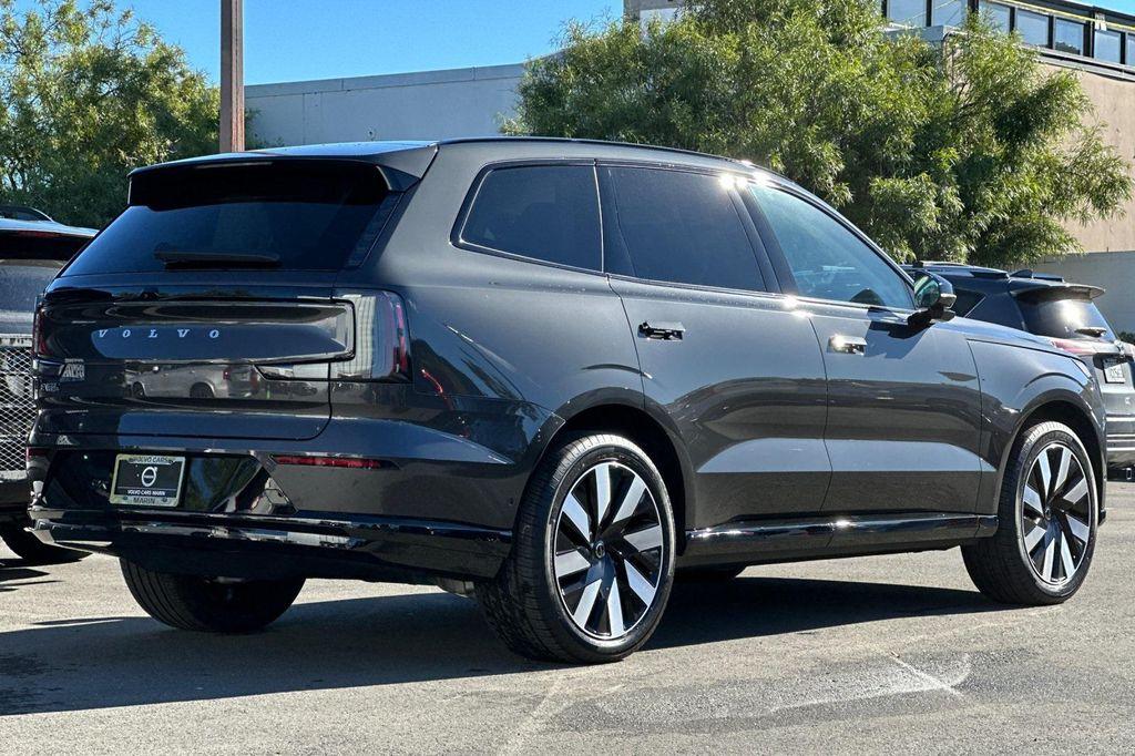 new 2025 Volvo EX90 car, priced at $85,895