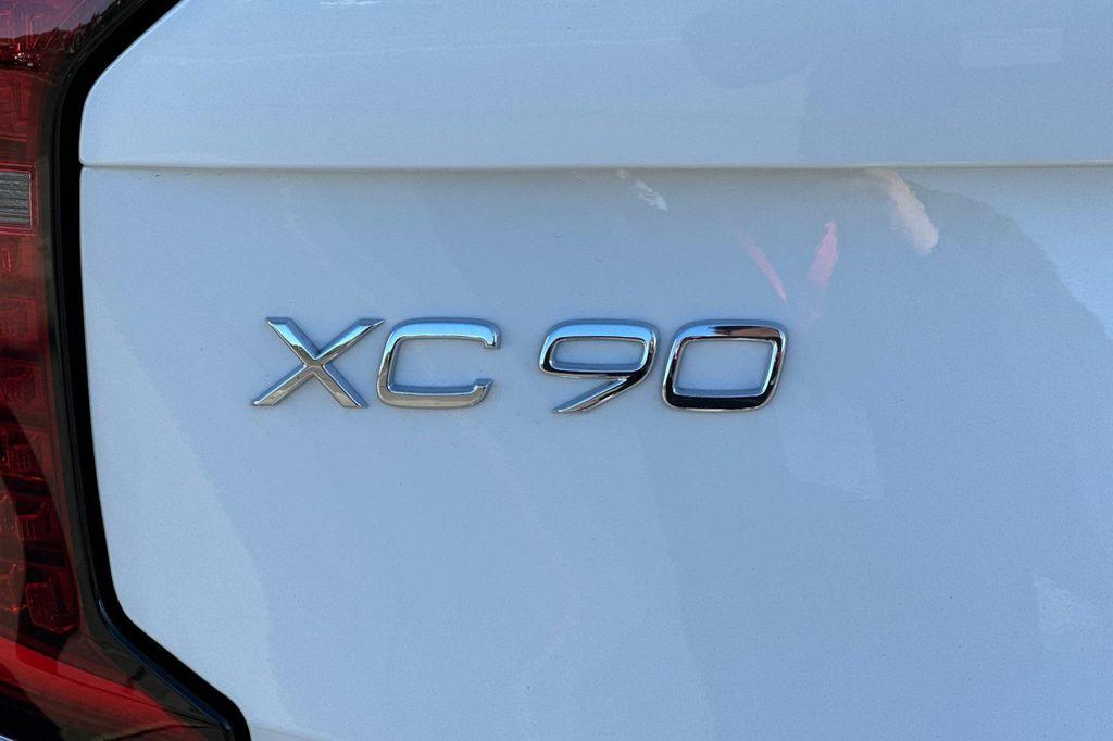 new 2026 Volvo XC90 Plug-In Hybrid car, priced at $81,875