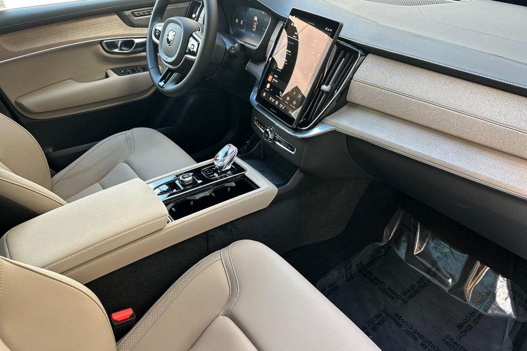 new 2026 Volvo XC90 car, priced at $71,825