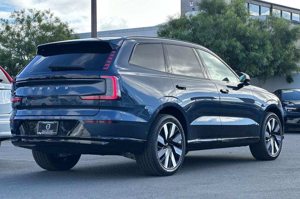 new 2025 Volvo EX90 car, priced at $83,825