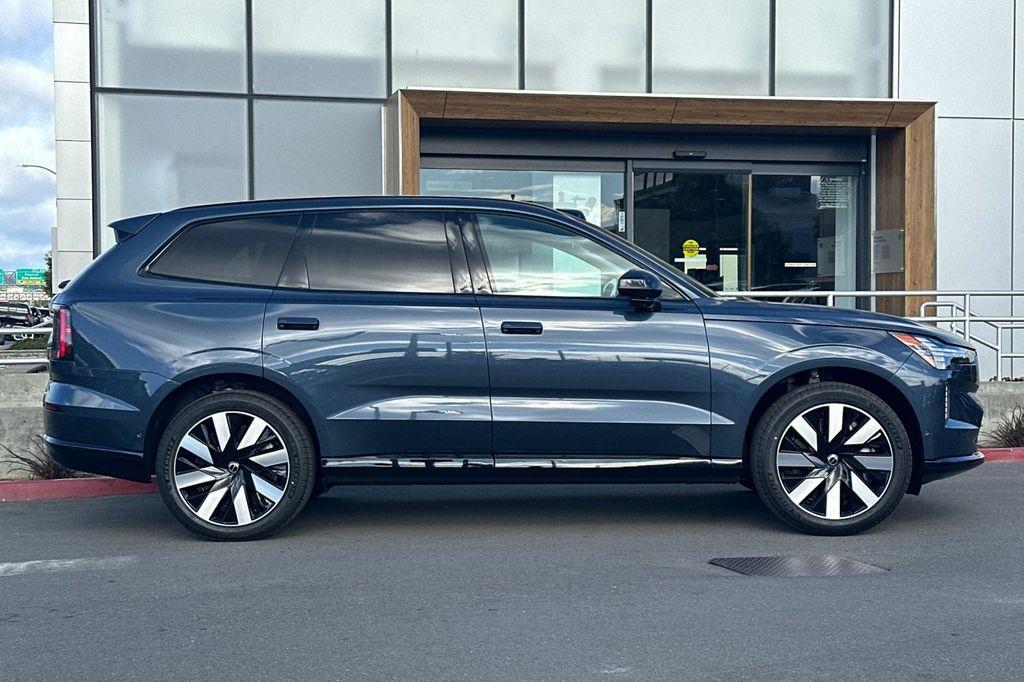 new 2025 Volvo EX90 car, priced at $83,825