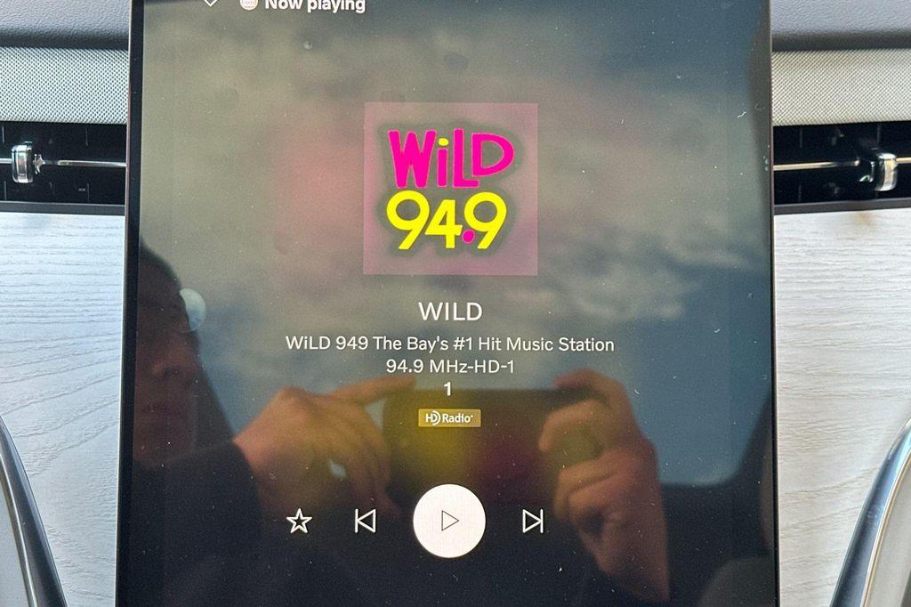 new 2025 Volvo EX90 car, priced at $83,825