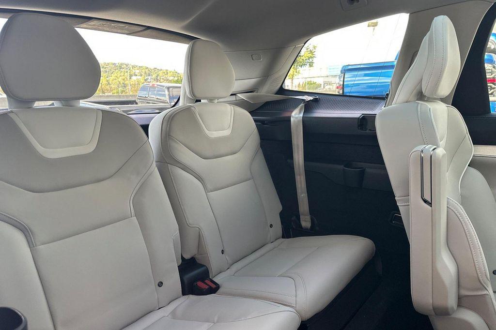 new 2025 Volvo EX90 car, priced at $83,825