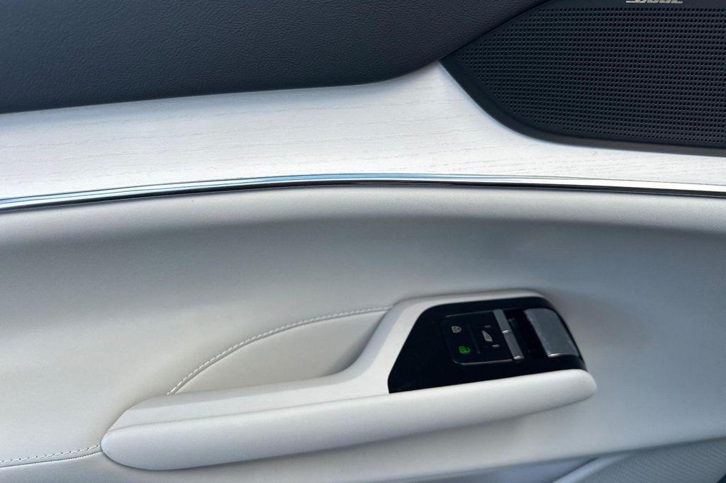 new 2025 Volvo EX90 car, priced at $83,825