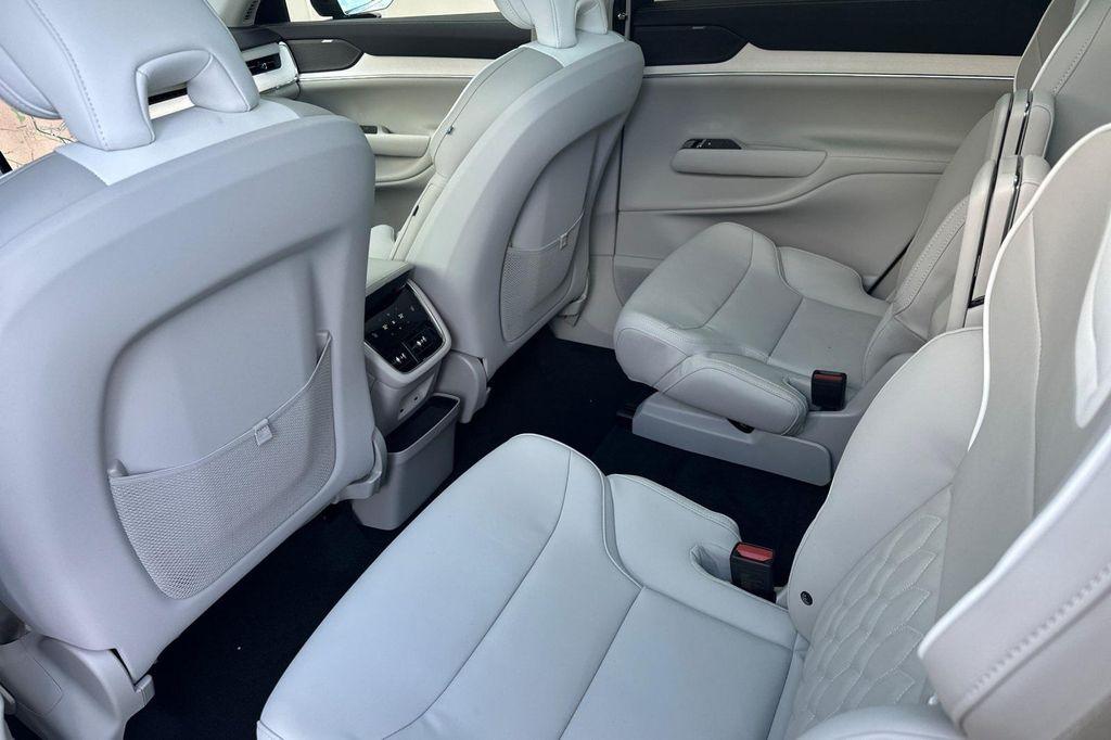 new 2025 Volvo EX90 car, priced at $83,825
