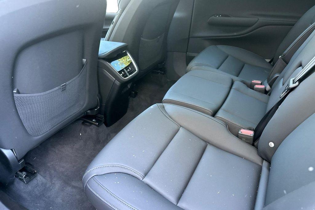 new 2025 Volvo EX90 car, priced at $95,320