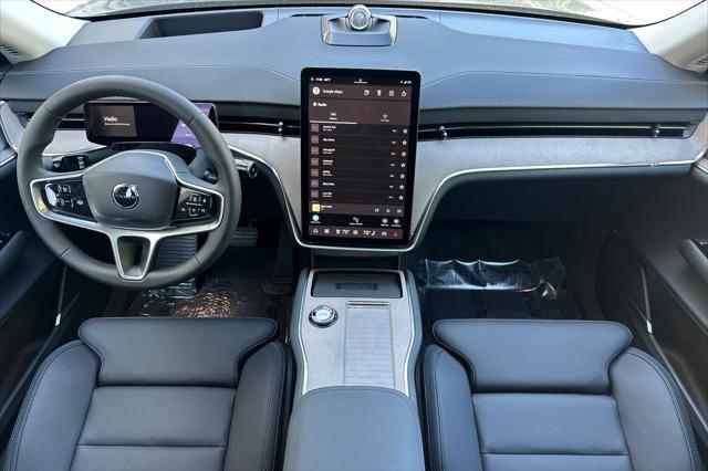 new 2025 Volvo EX90 car, priced at $95,320