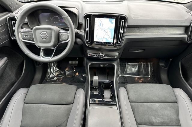 used 2022 Volvo C40 Recharge Pure Electric car, priced at $36,700