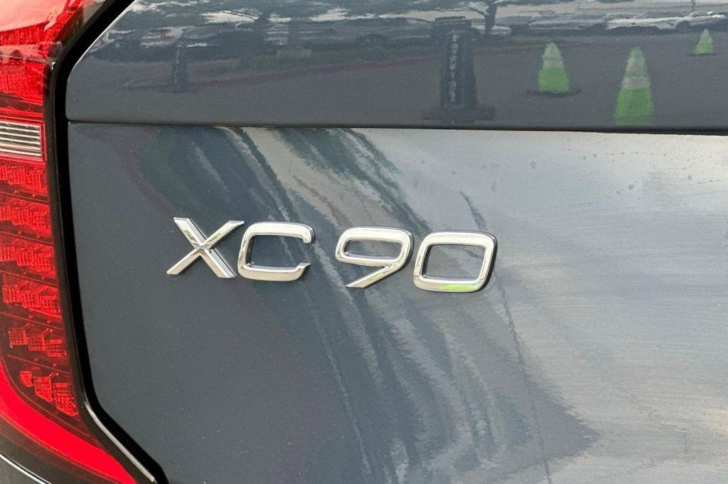new 2026 Volvo XC90 car, priced at $71,825