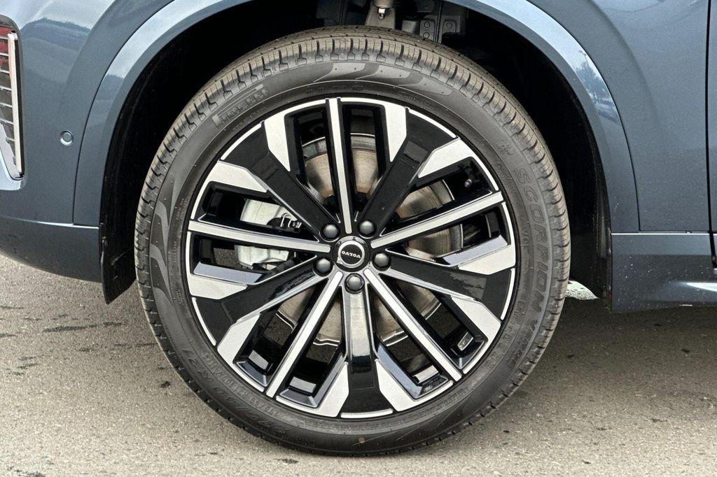 new 2026 Volvo XC90 car, priced at $71,825