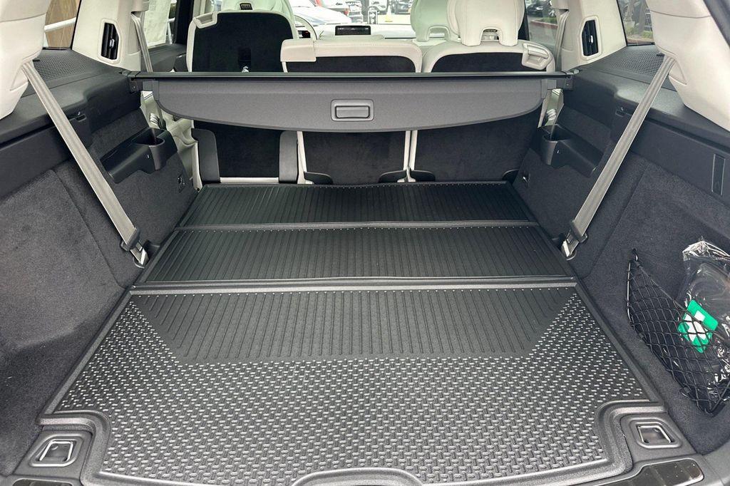 new 2025 Volvo EX90 car, priced at $88,945