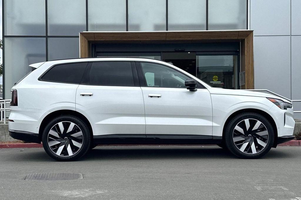new 2025 Volvo EX90 car, priced at $88,945