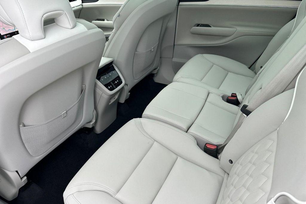 new 2025 Volvo EX90 car, priced at $88,945
