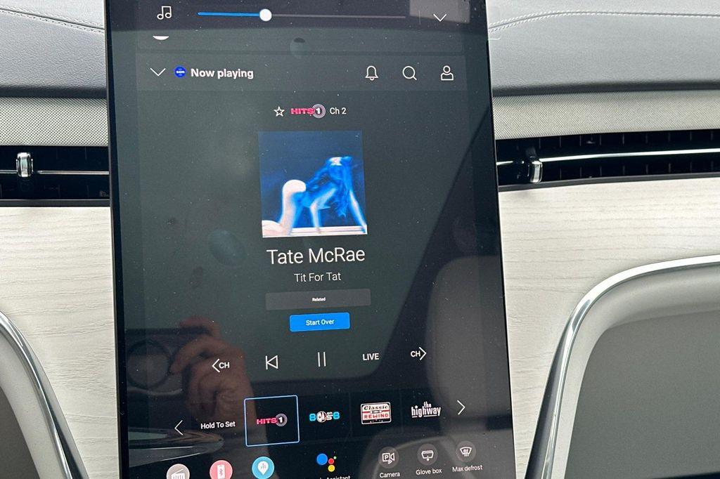 new 2025 Volvo EX90 car, priced at $88,945