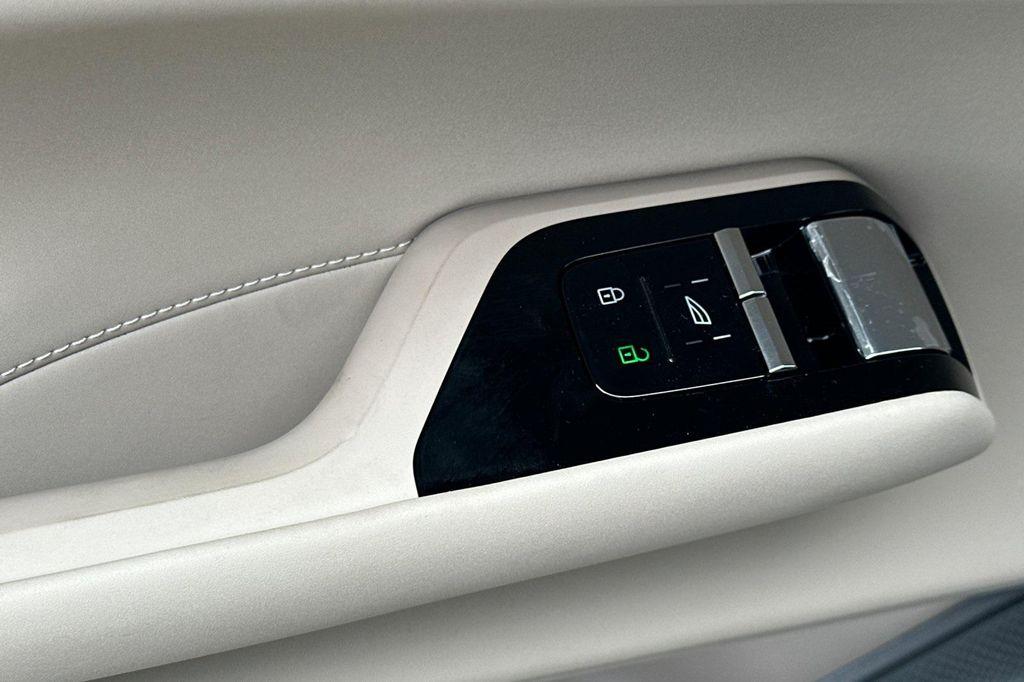 new 2025 Volvo EX90 car, priced at $87,365